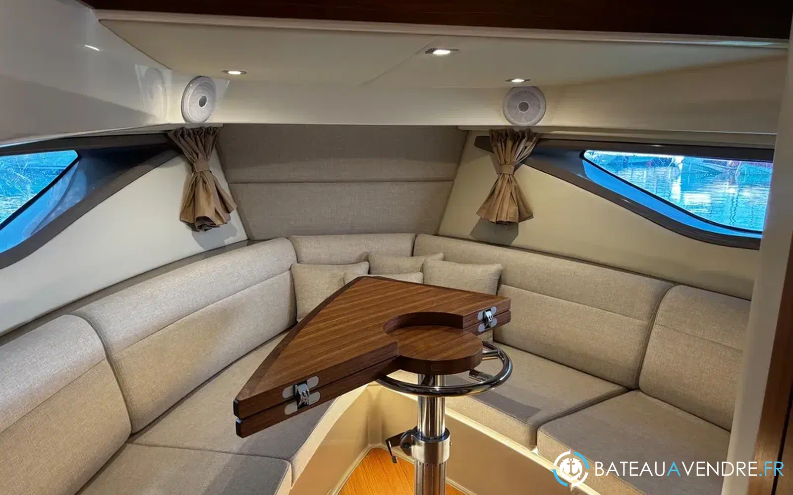 slider 14 Sea Ray 320 Sundancer