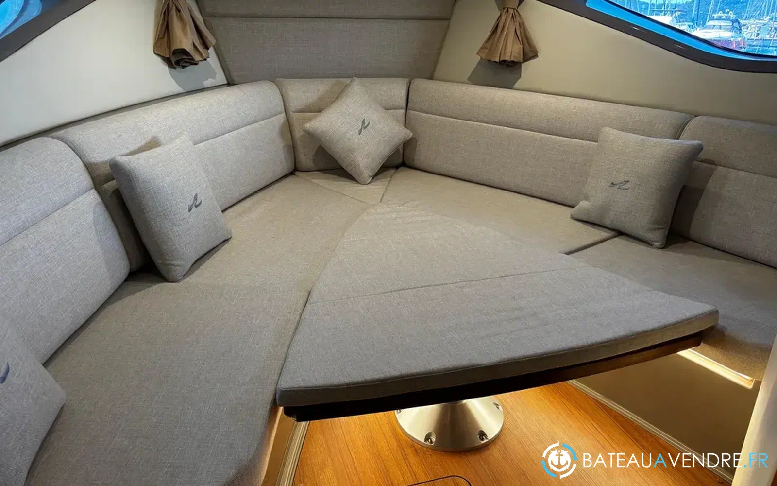 slider 17 Sea Ray 320 Sundancer