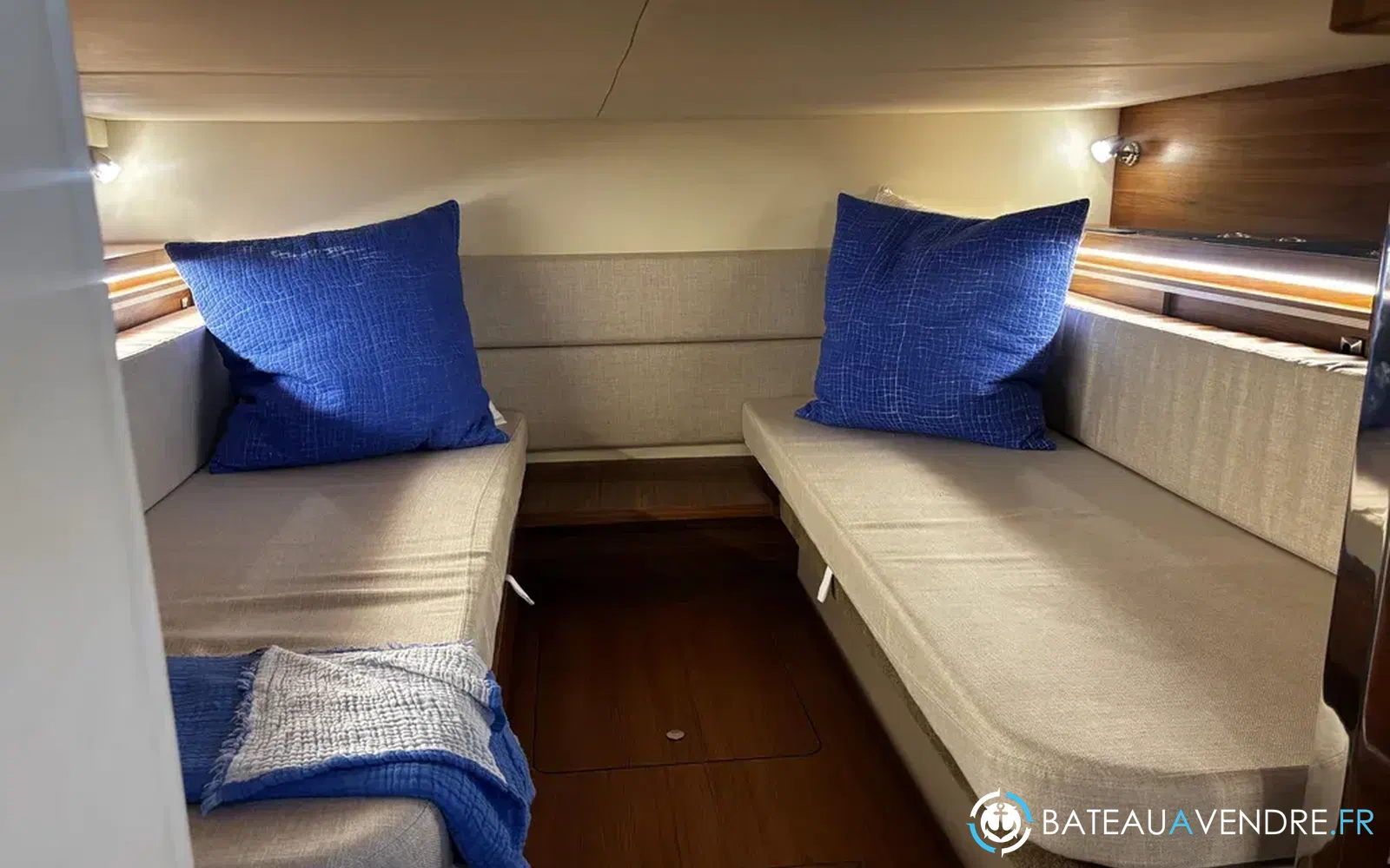 slider 19 Sea Ray 320 Sundancer
