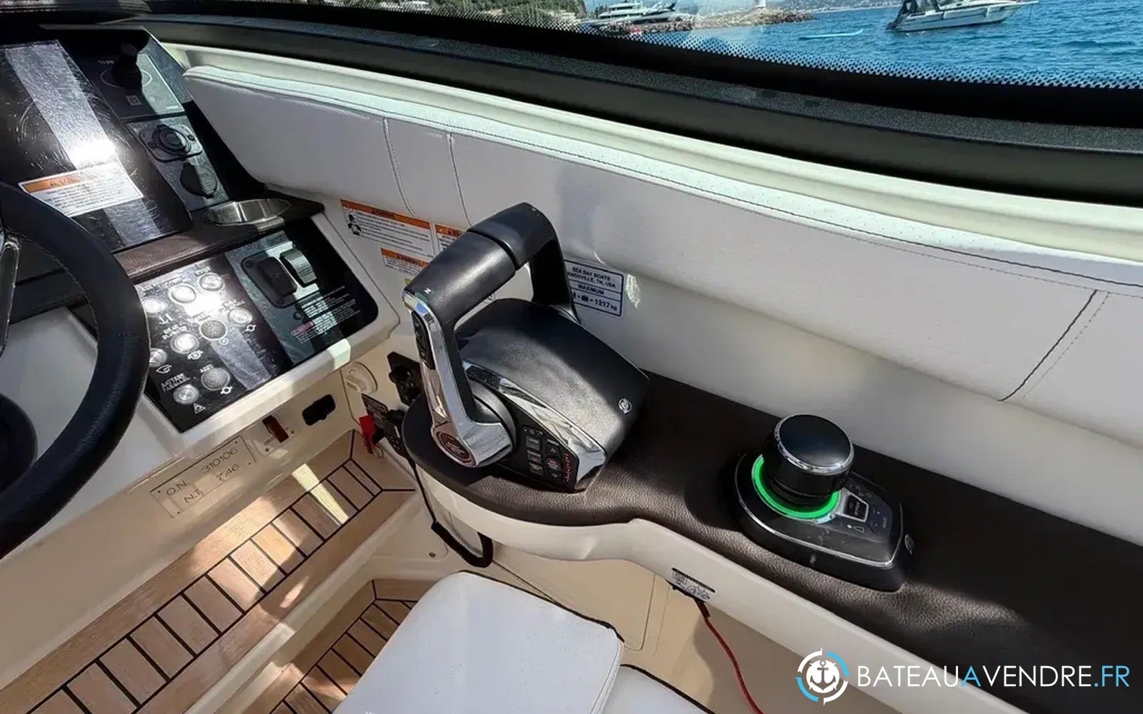 slider 13 Sea Ray 320 Sundancer
