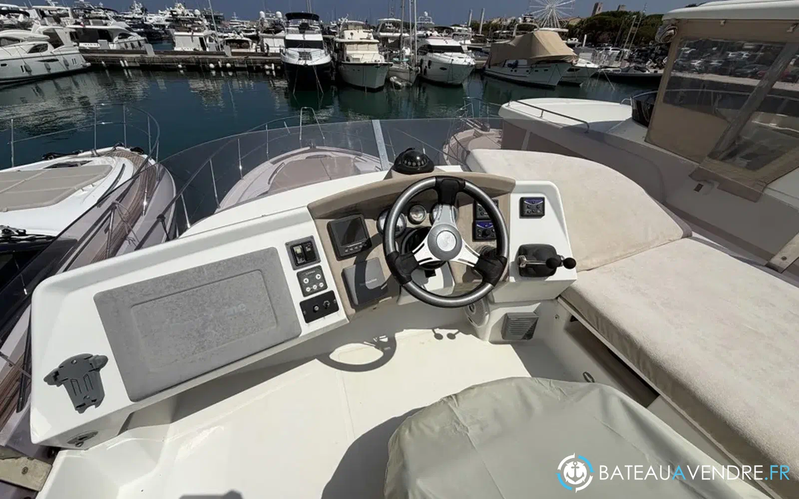 slider 15 Beneteau Monte Carlo 47 Fly