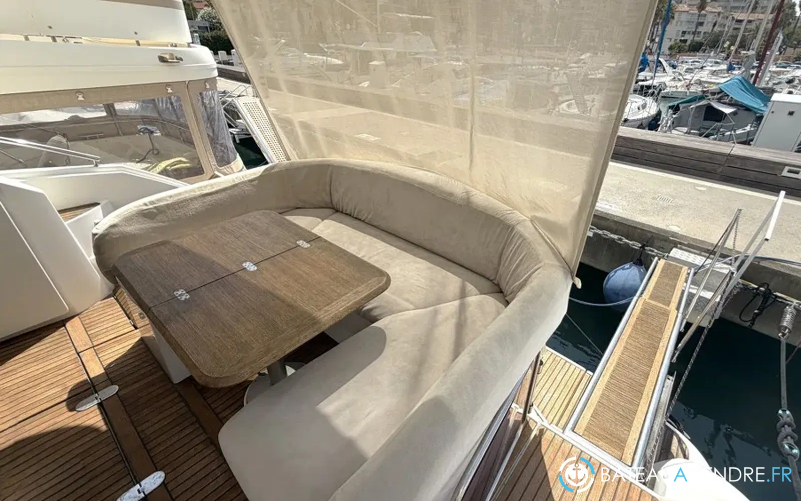 slider 6 Beneteau Monte Carlo 47 Fly
