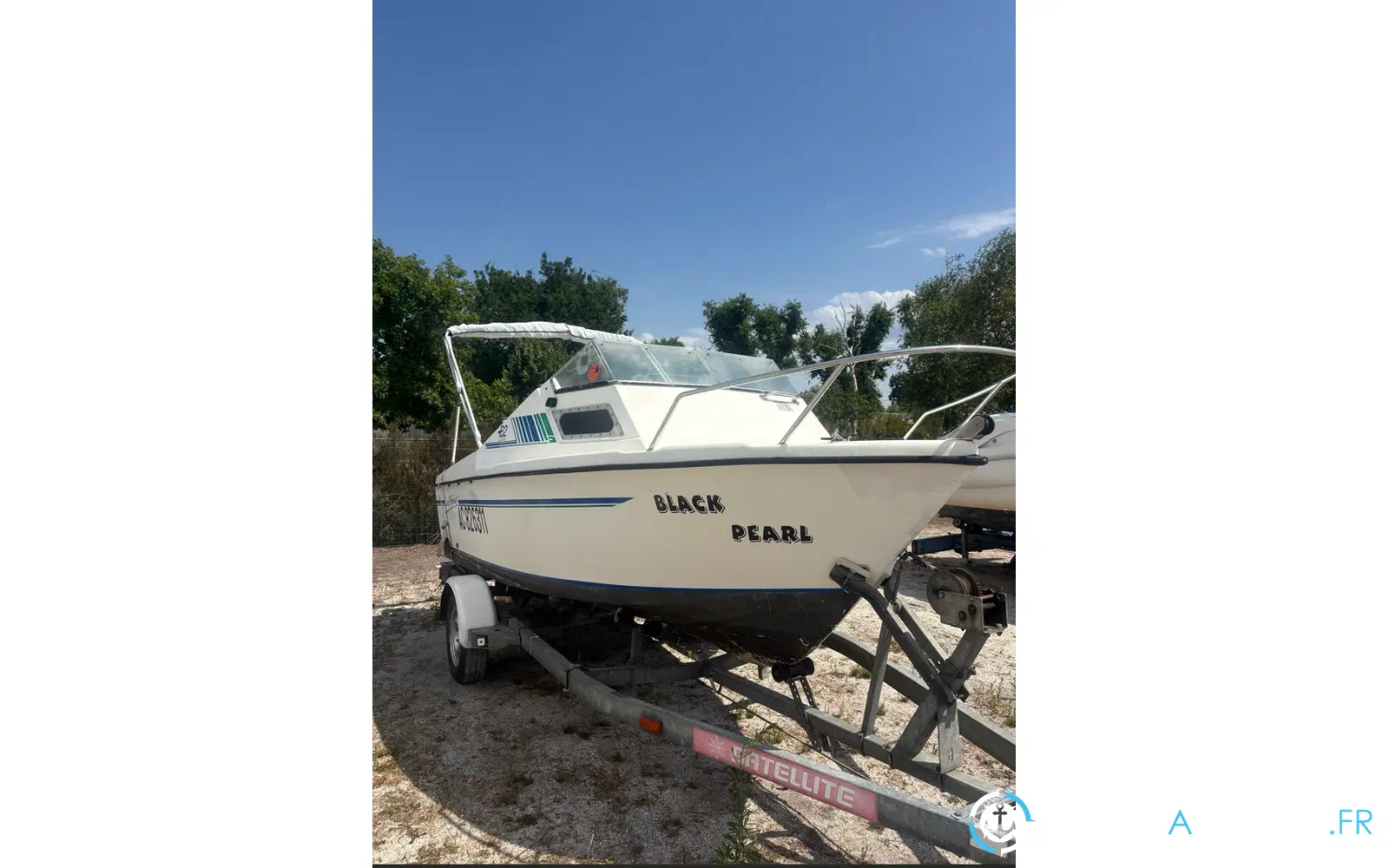 slider 1 B2 Marine Cap Ferret 500