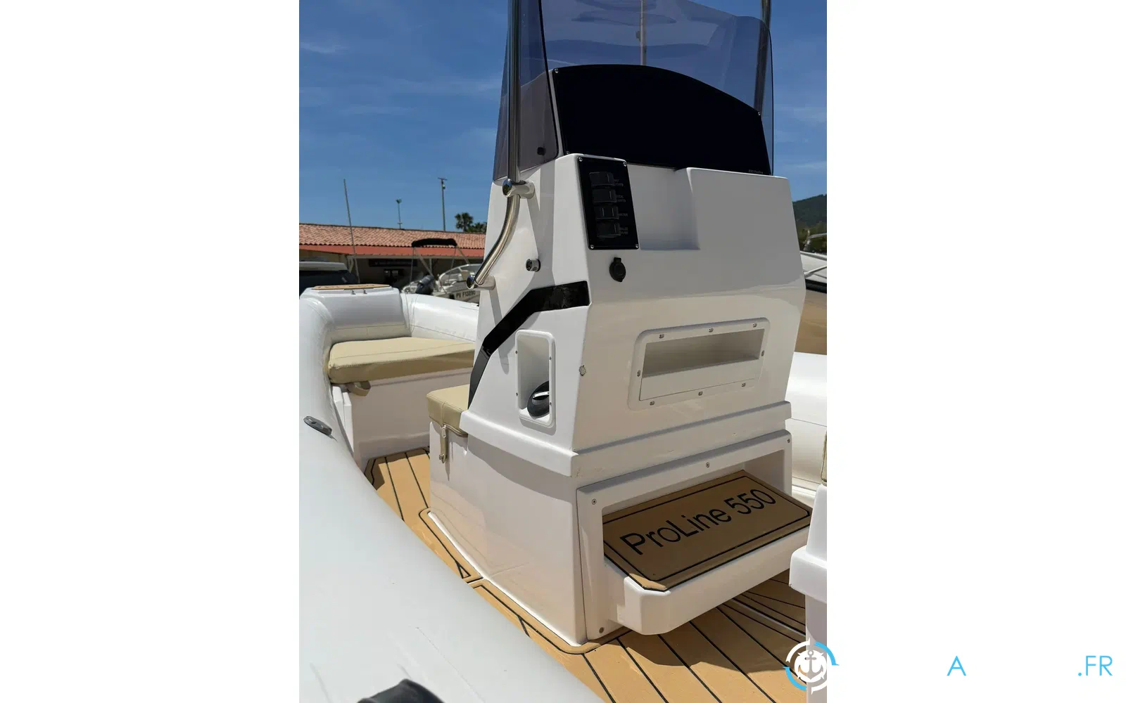 slider 15 Tiger Marine Pro Line 550