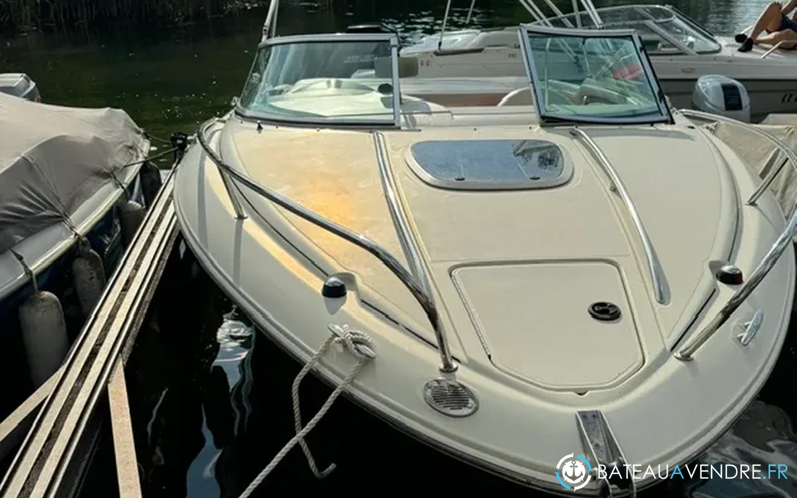 slider 3 Sea Ray 220 Sunsport