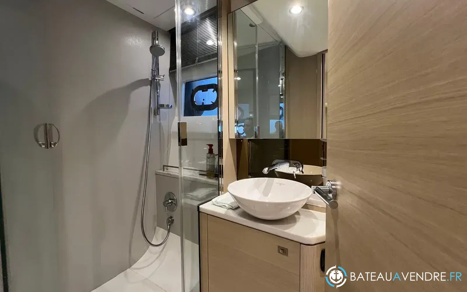 slider 38 Princess V50