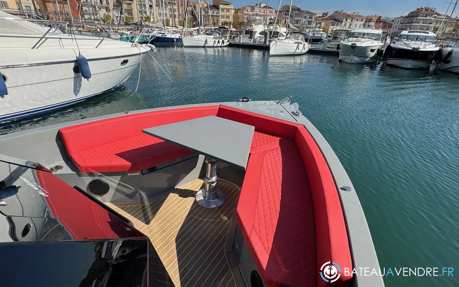 slider 9 De Antonio Yachts D28