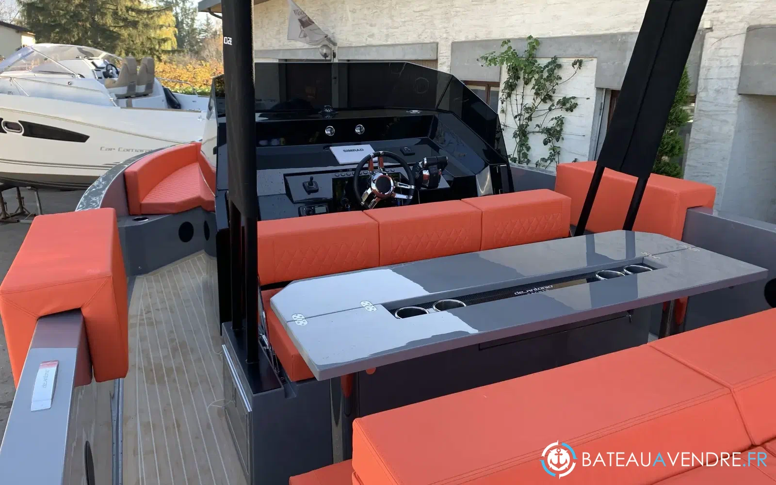 slider 15 De Antonio Yachts D28