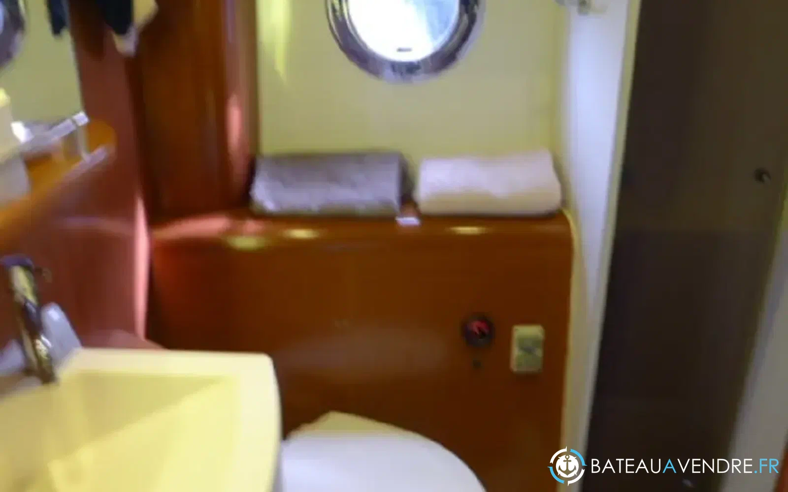 slider 17 Beneteau Monte Carlo 42