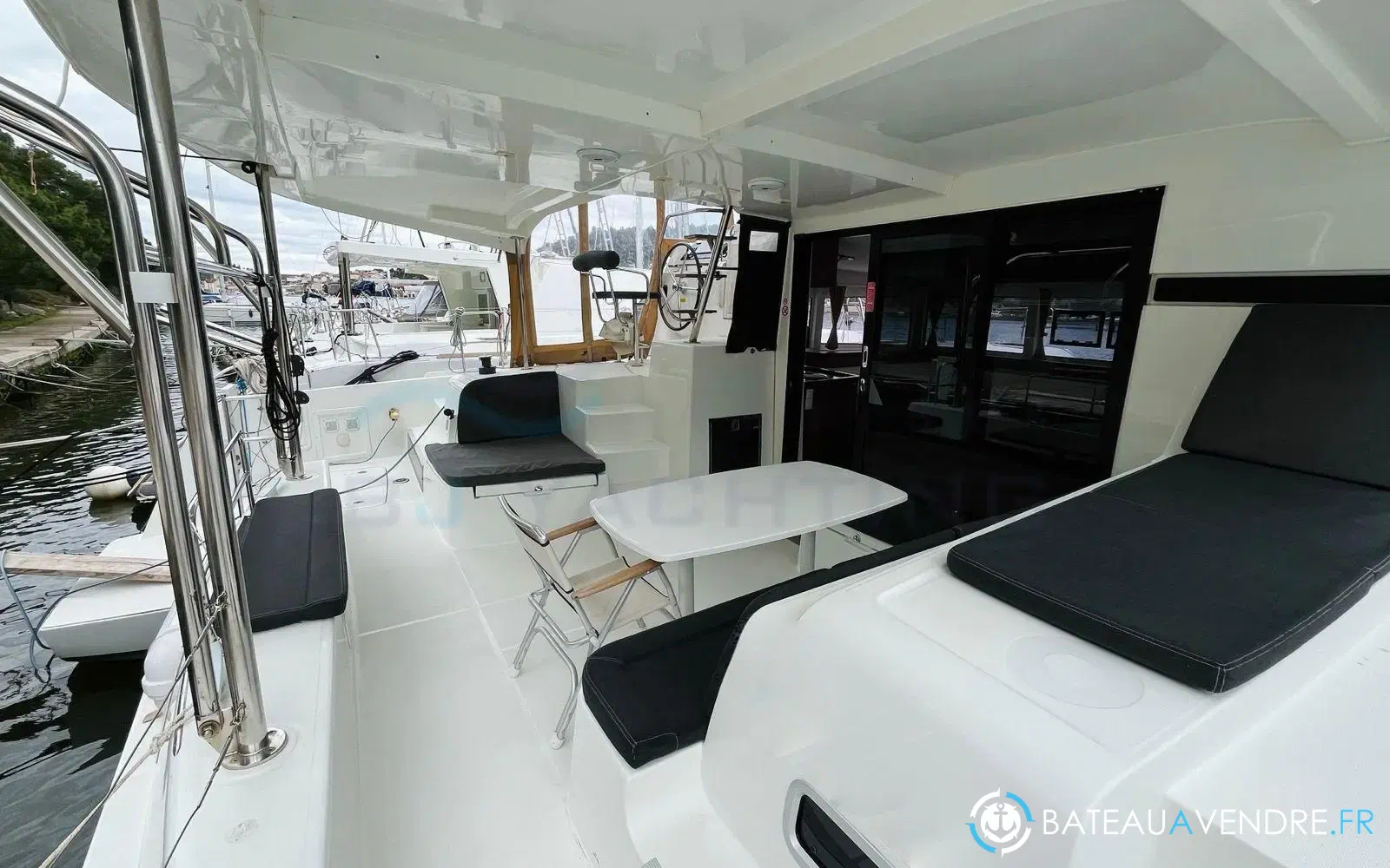 slider 2 Lagoon 42