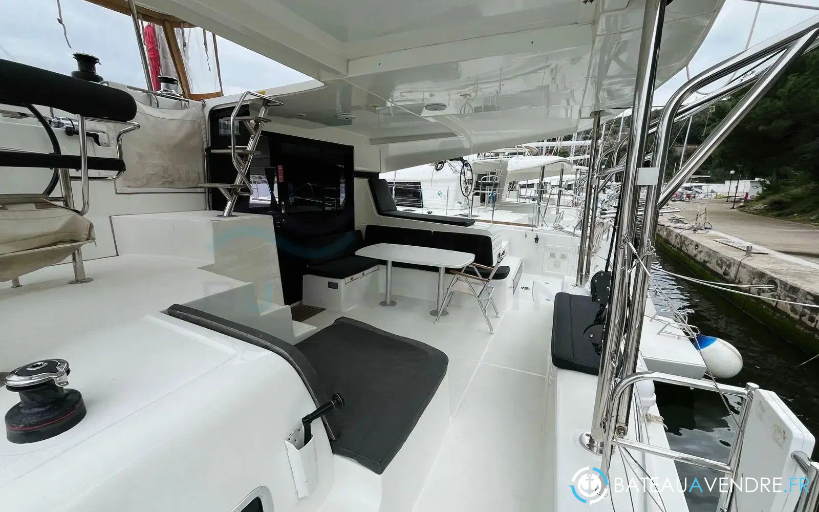 slider 3 Lagoon 42