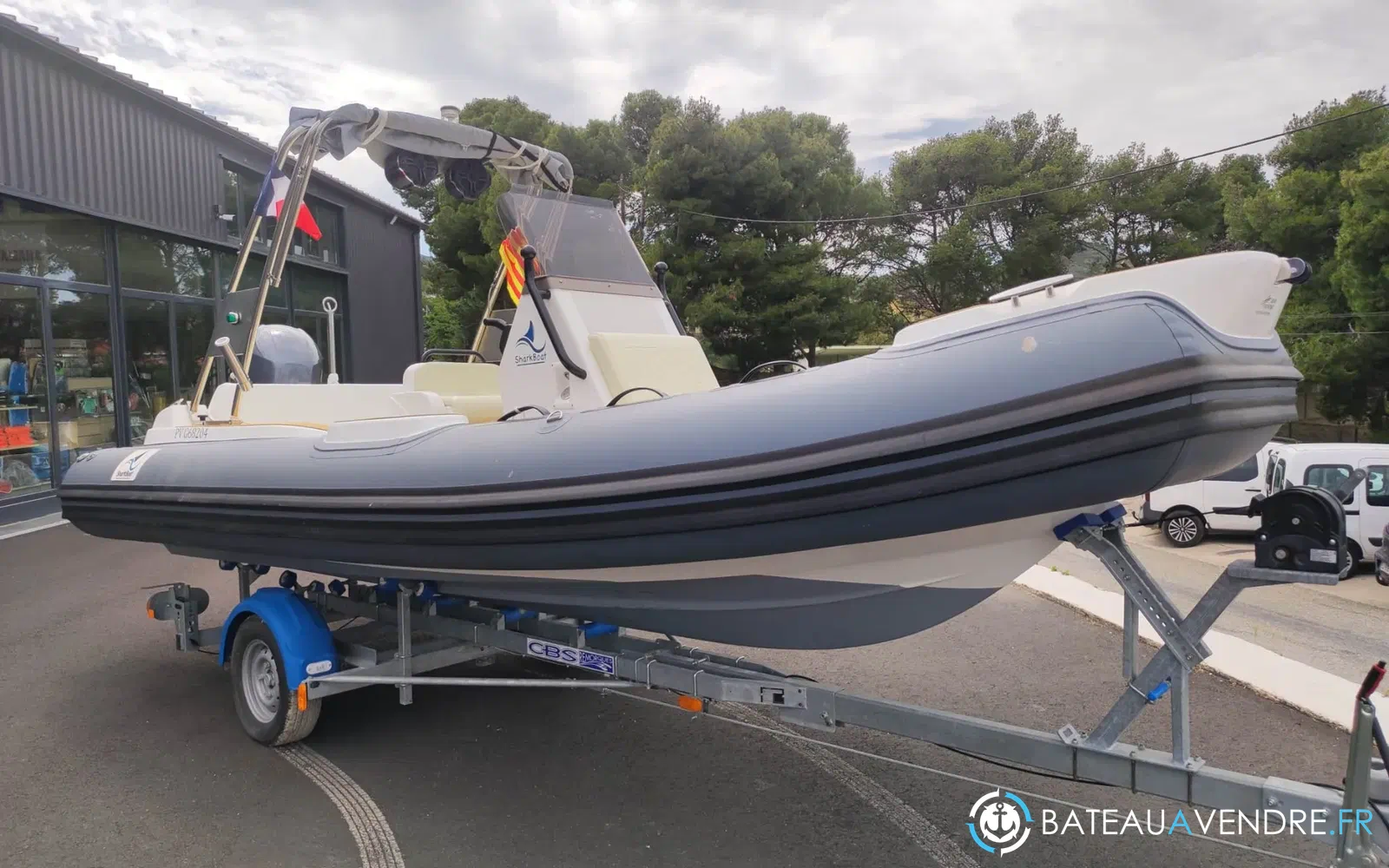 slider 15 Sharkboat Loup 59 SL
