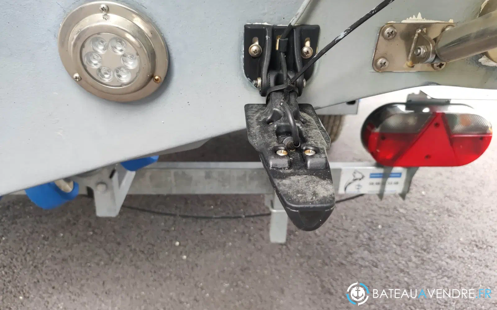 slider 17 Sharkboat Loup 59 SL