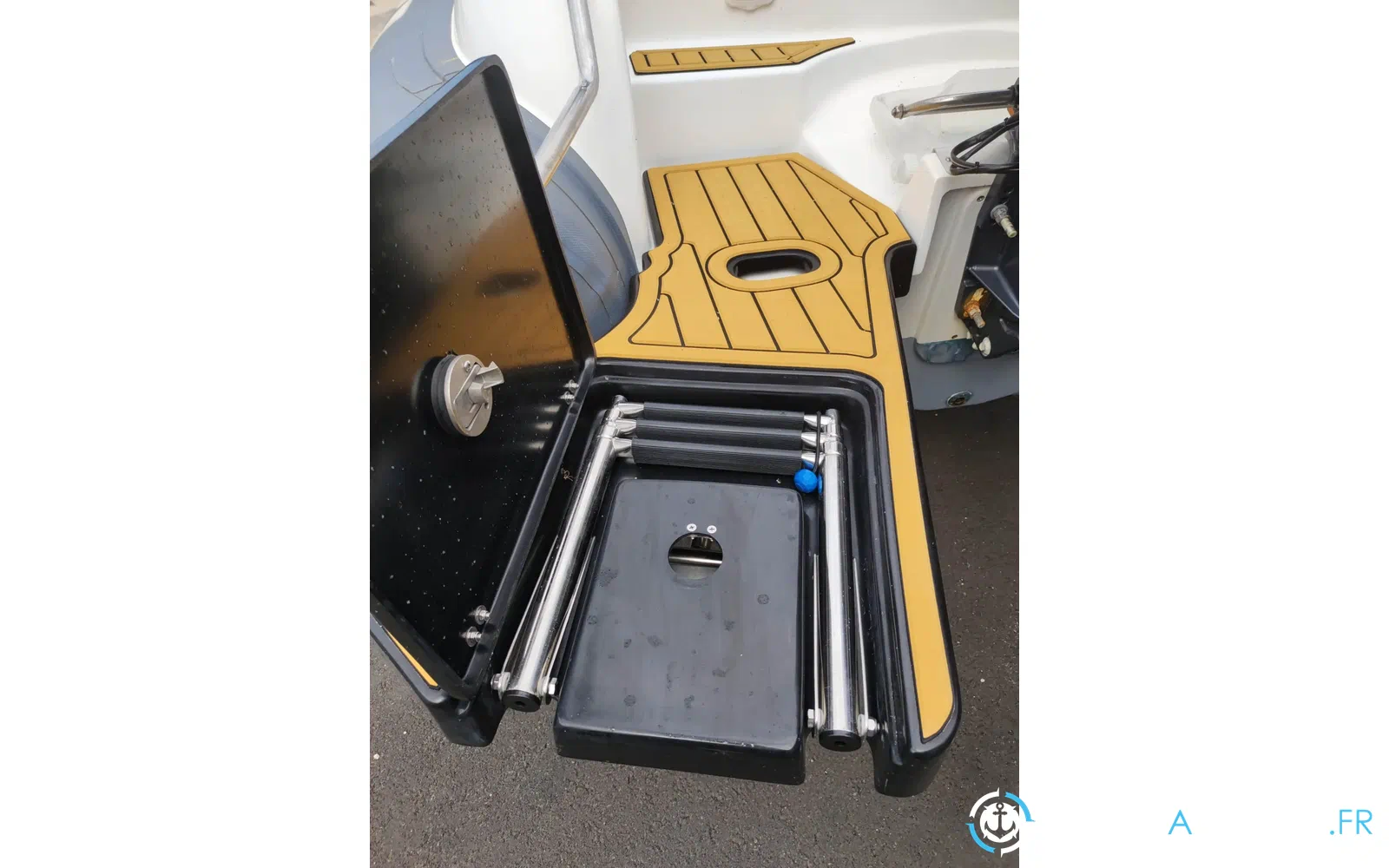 slider 21 Sharkboat Loup 59 SL
