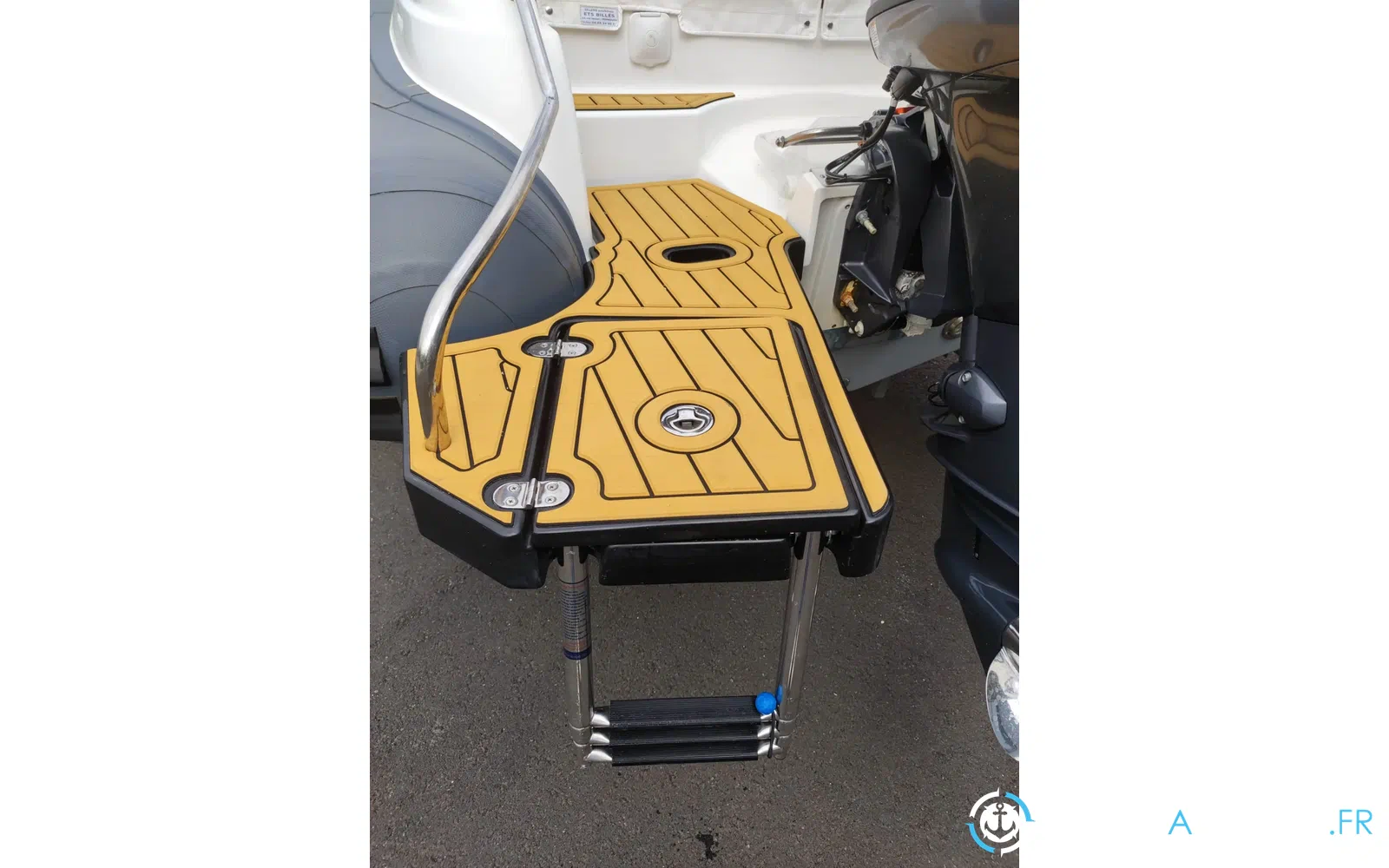 slider 22 Sharkboat Loup 59 SL