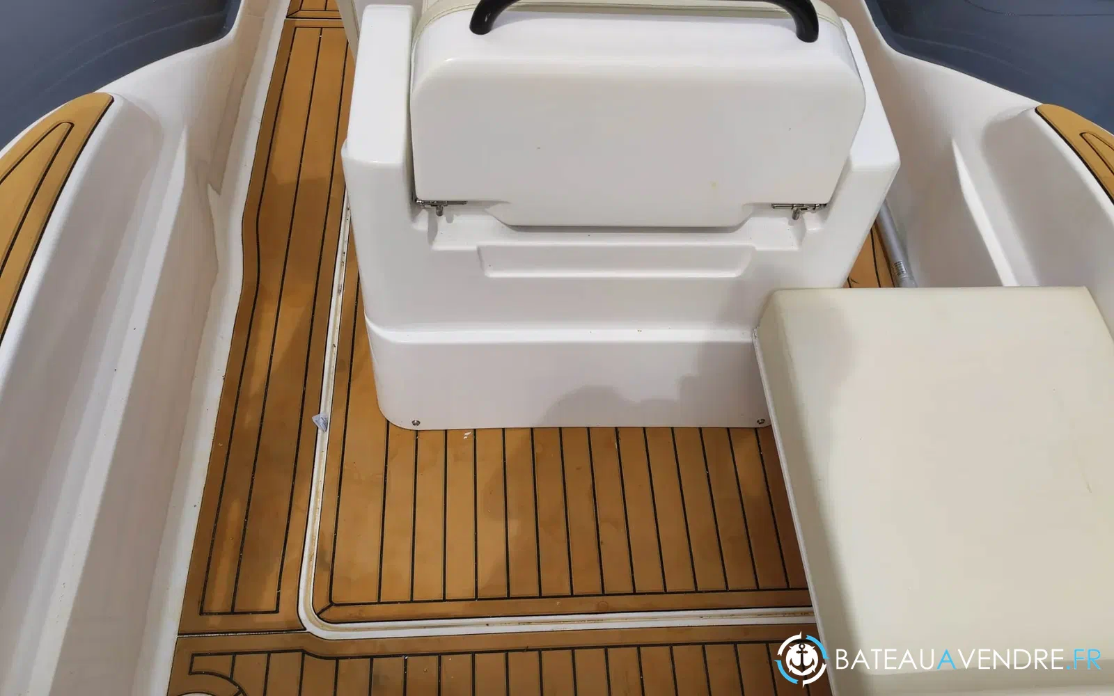 slider 23 Sharkboat Loup 59 SL