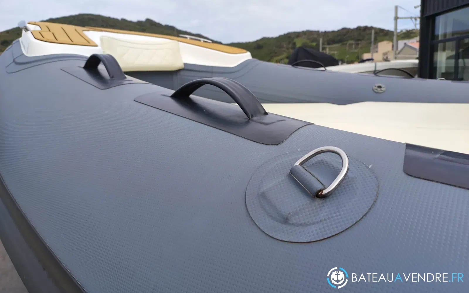 slider 28 Sharkboat Loup 59 SL