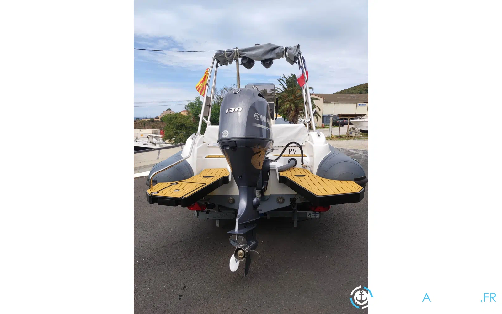 slider 31 Sharkboat Loup 59 SL