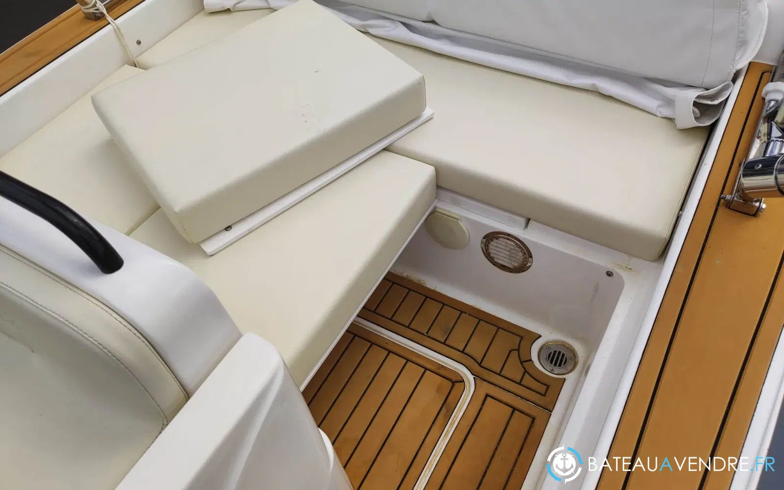 slider 3 Sharkboat Loup 59 SL