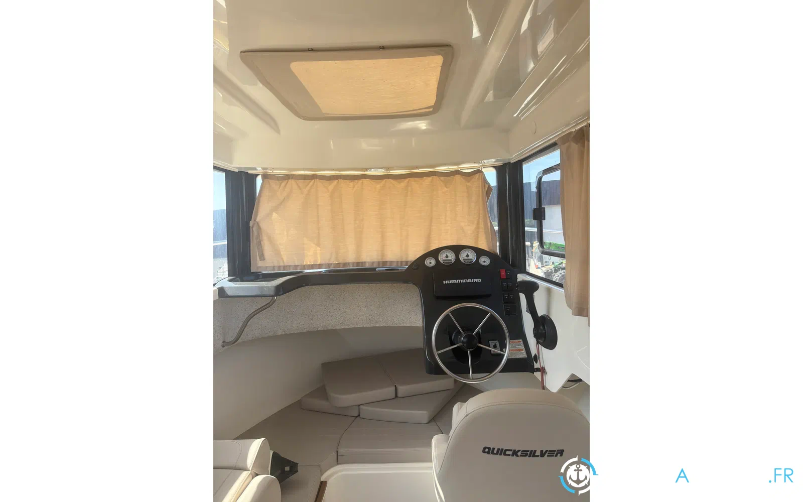 slider 1 Quicksilver 675 PILOTHOUSE