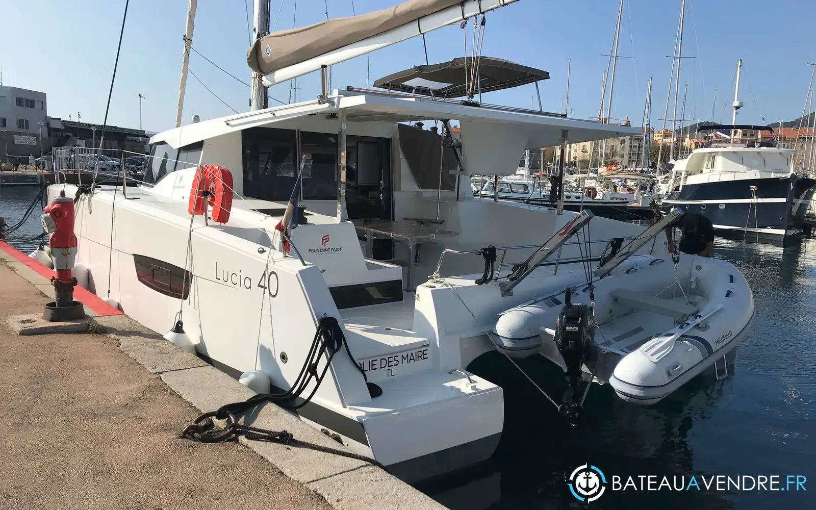 slider 0 Fountaine Pajot Lucia 40
