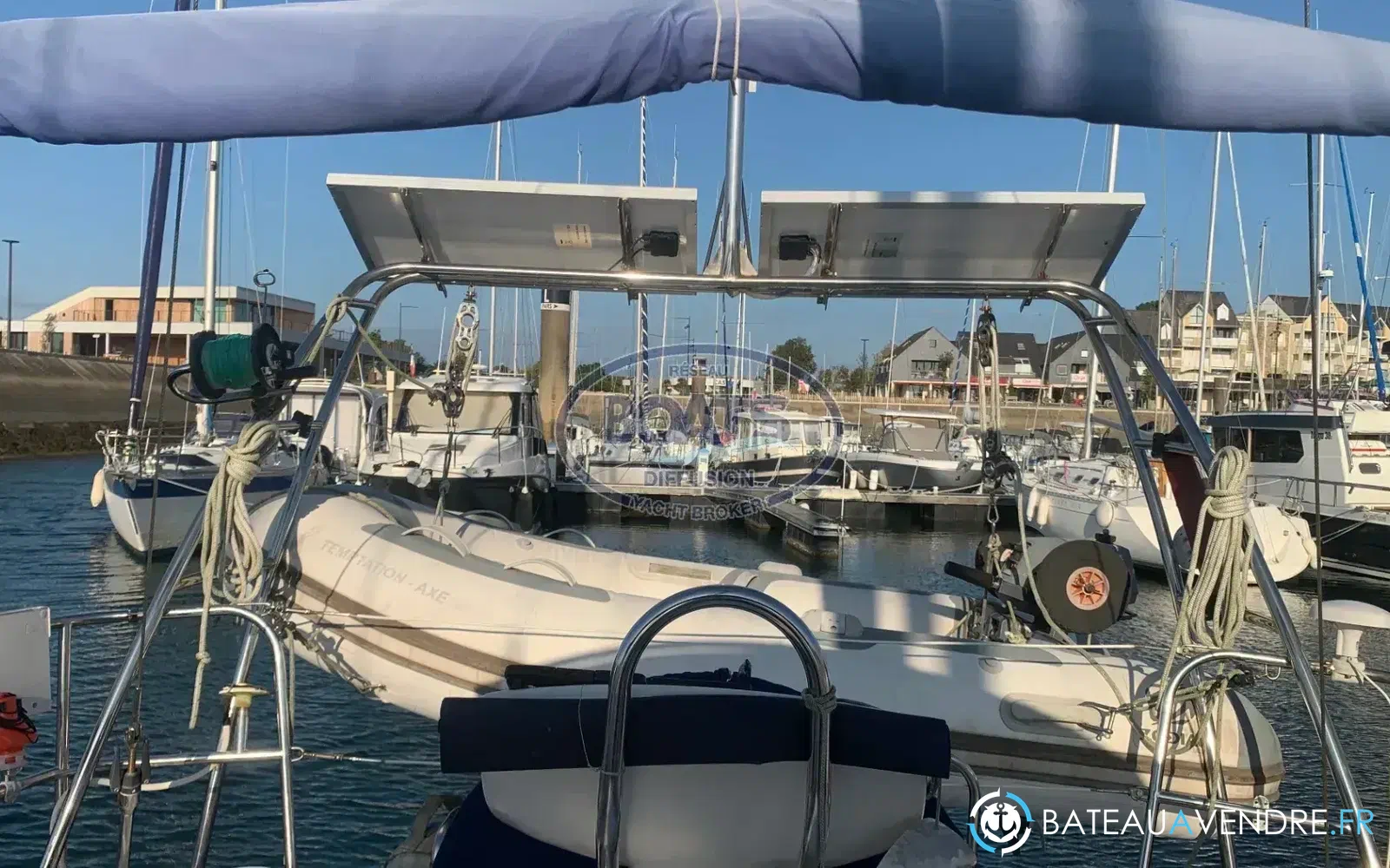slider 12 Jeanneau Sun Odyssey 37