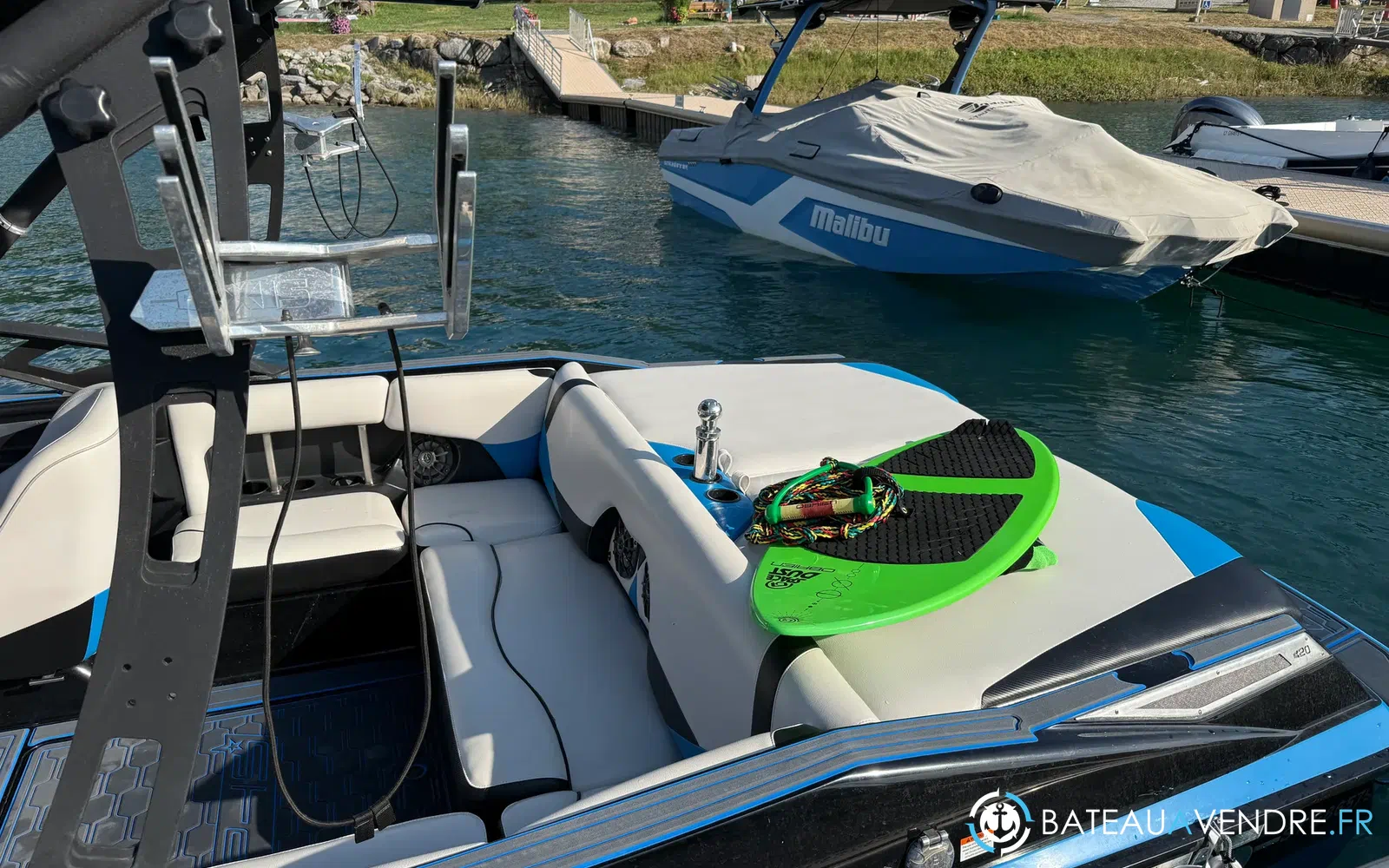 slider 1 Malibu MALIBU AXIS A 20