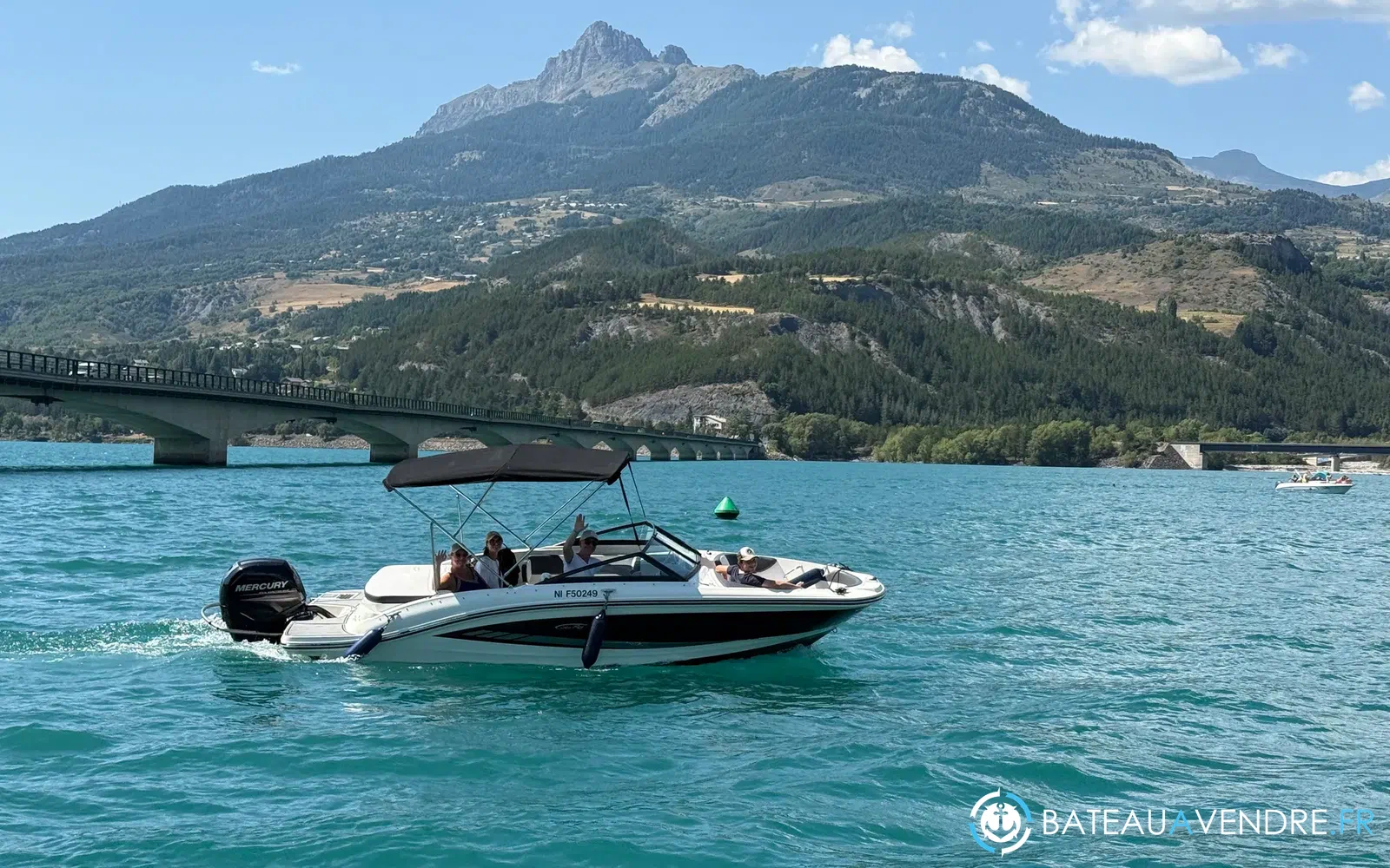 slider 0 Sea Ray 19 SPX