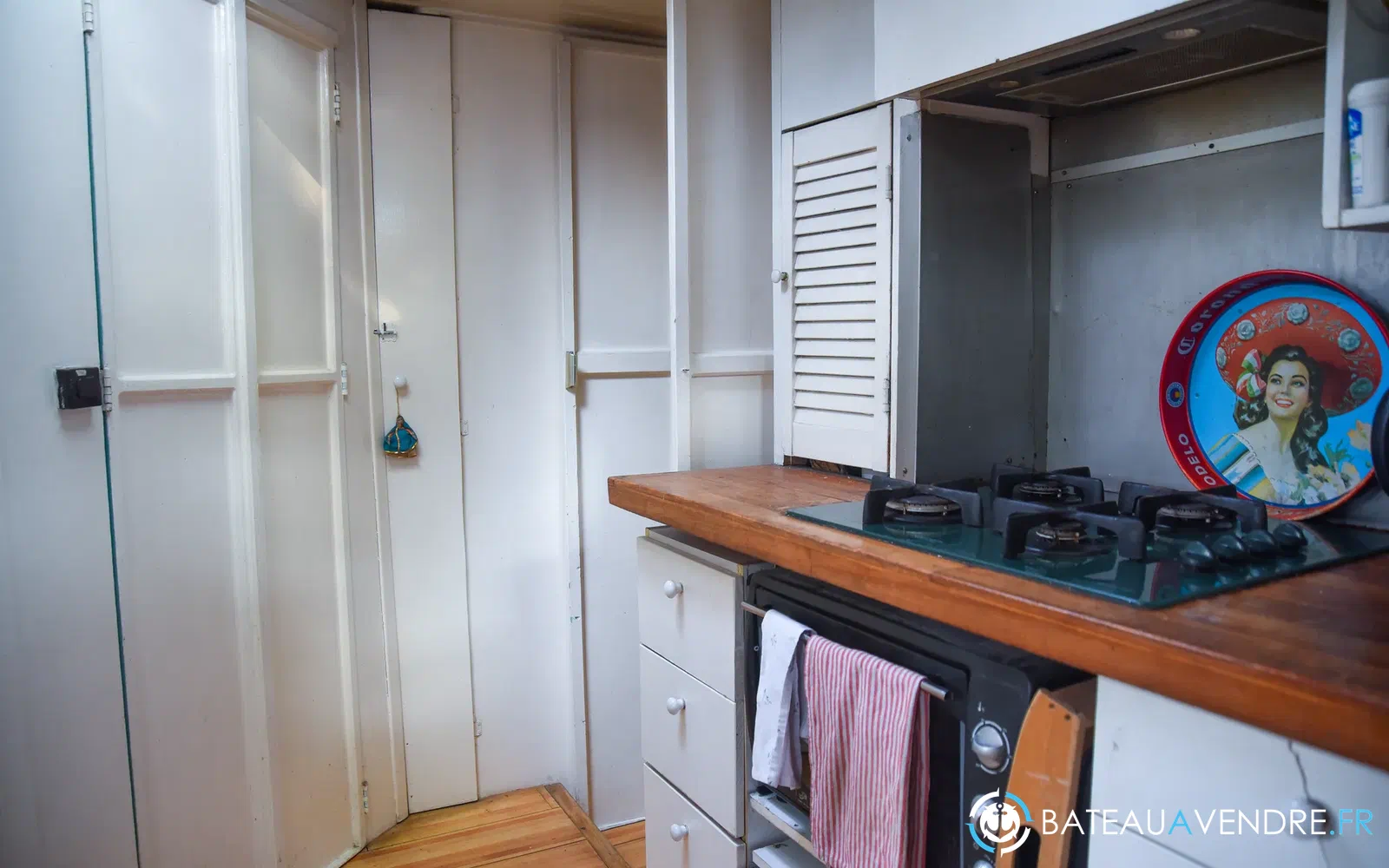 slider 14 Bateau Logement waalshokker 14,84m à vivre et naviguer