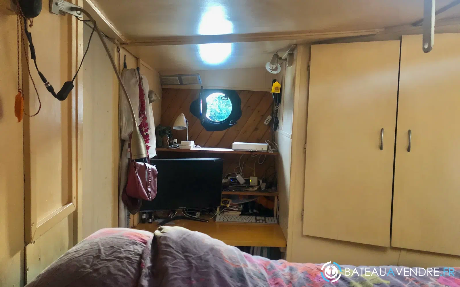 slider 15 Bateau Logement waalshokker 14,84m à vivre et naviguer