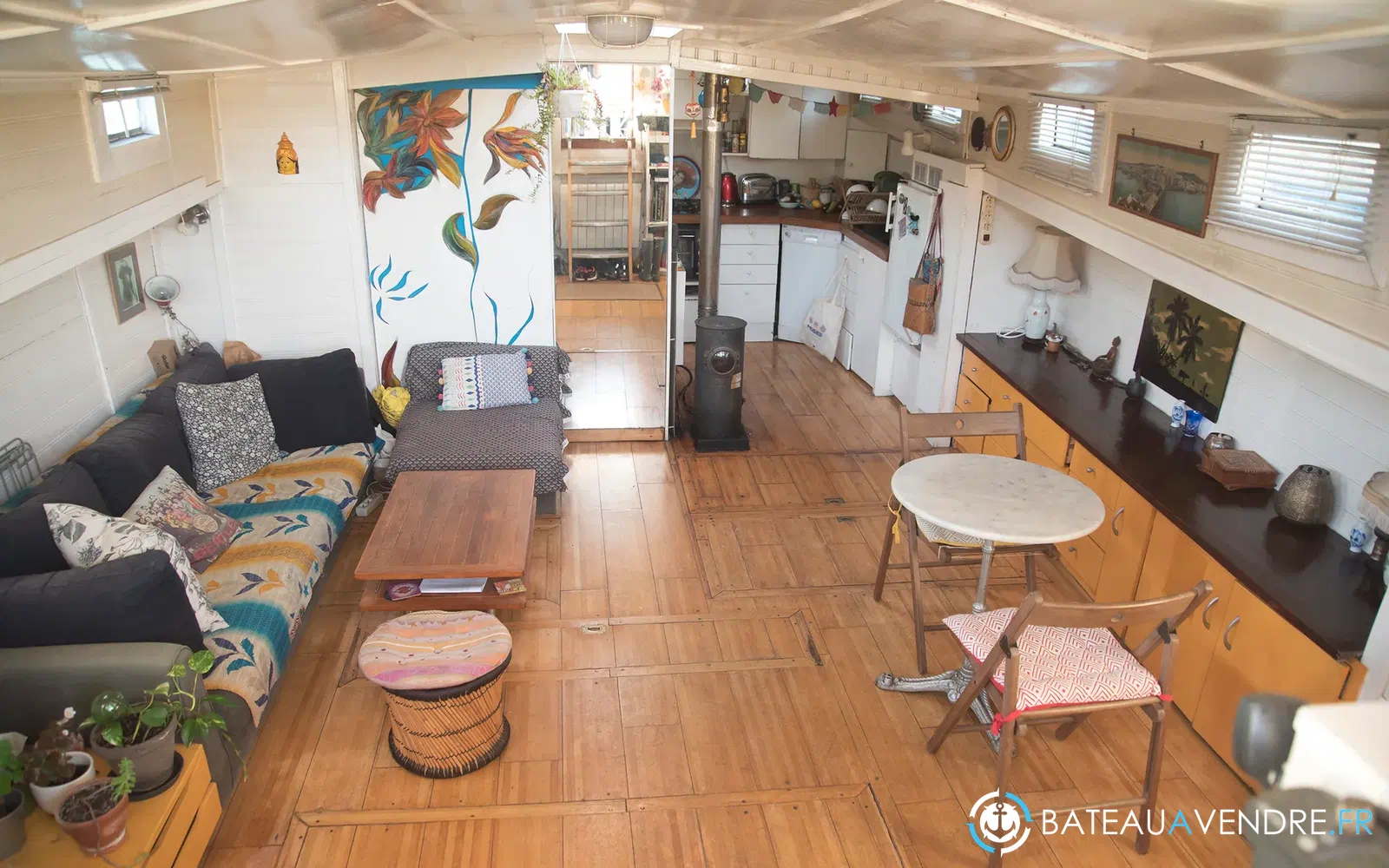 slider 1 Bateau Logement waalshokker 14,84m à vivre et naviguer