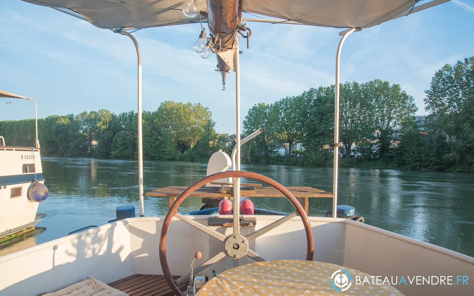 slider 5 Bateau Logement waalshokker 14,84m à vivre et naviguer