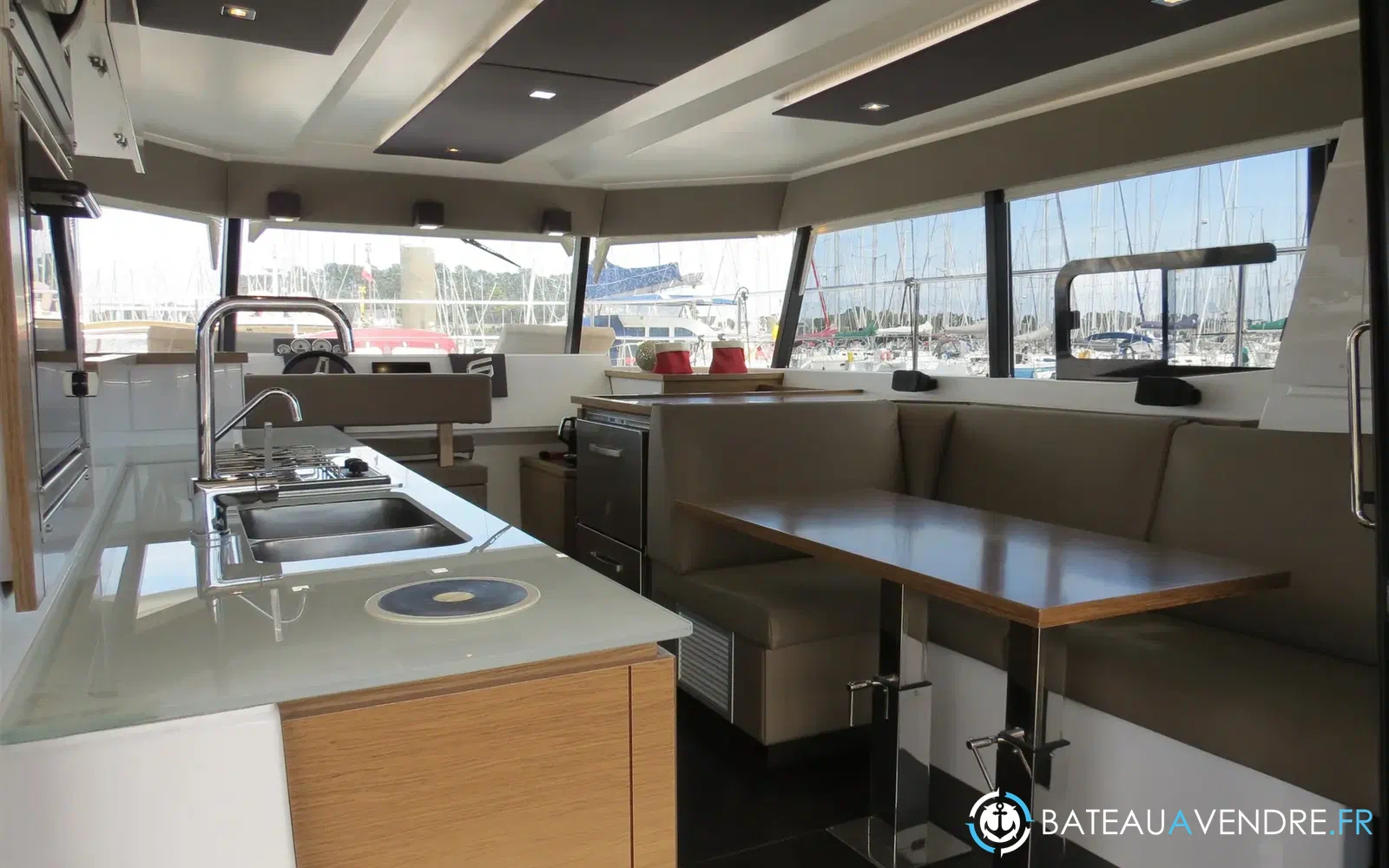slider 14 Fountaine Pajot My 37 Maestro