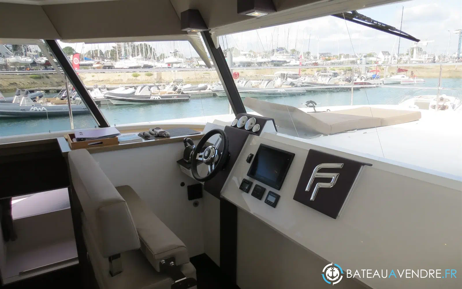 slider 16 Fountaine Pajot My 37 Maestro