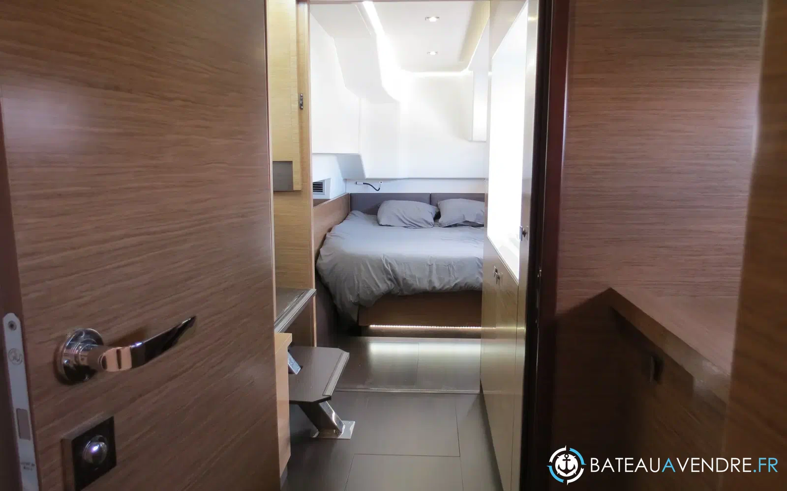 slider 19 Fountaine Pajot My 37 Maestro