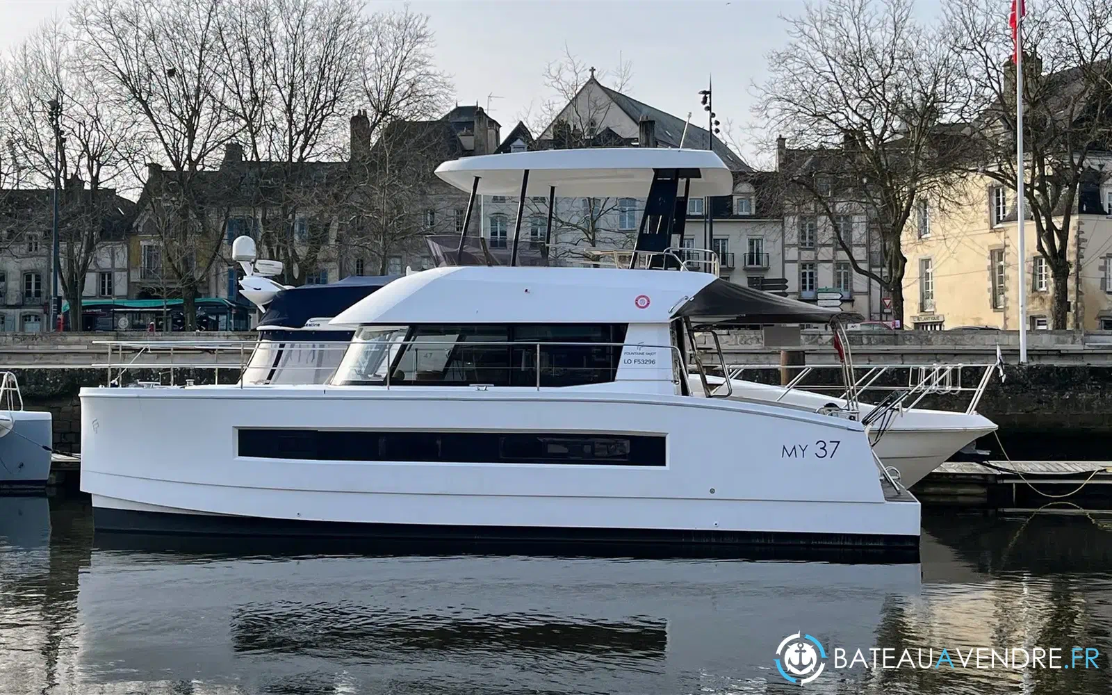 slider 4 Fountaine Pajot My 37 Maestro