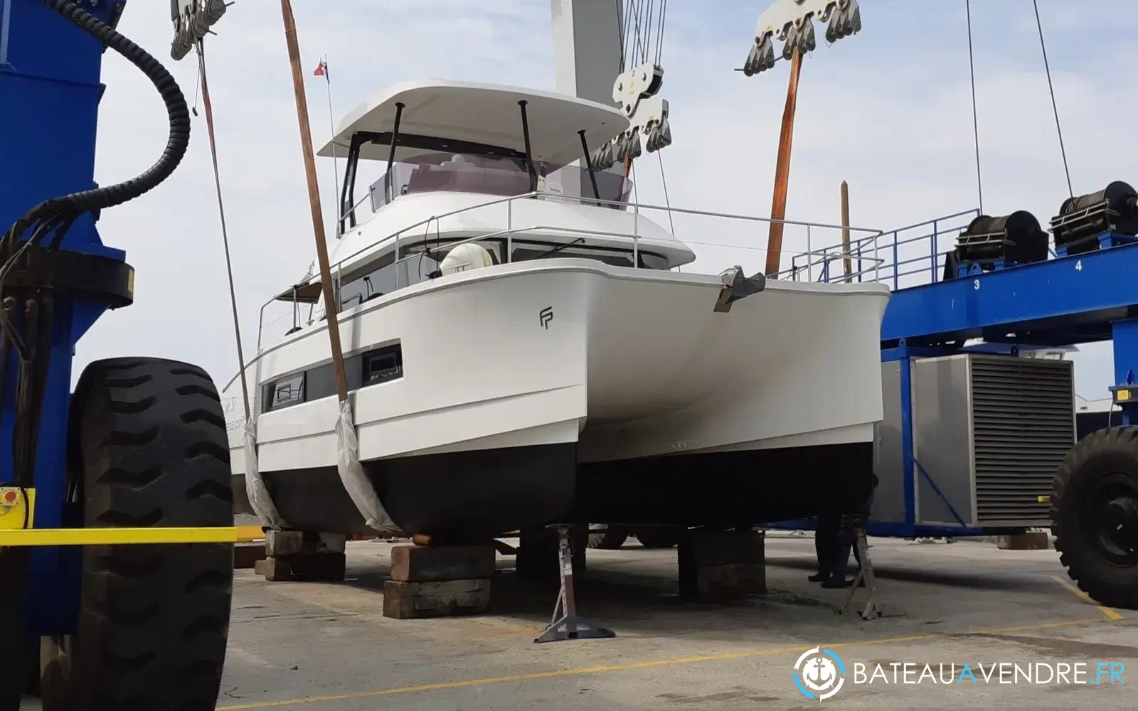 slider 6 Fountaine Pajot My 37 Maestro
