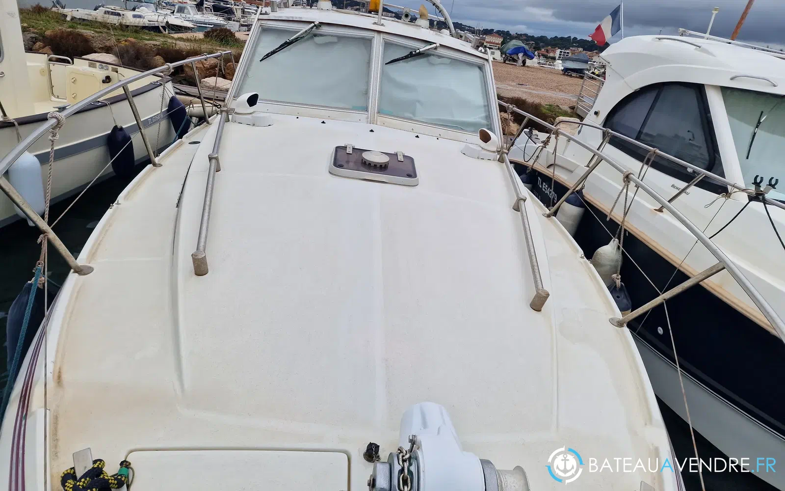 slider 22 Beneteau Antares 860