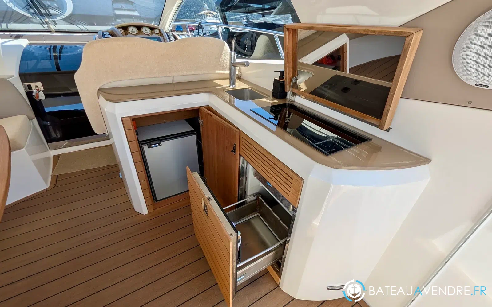 slider 10 Sessa Marine C43 Hard-Top