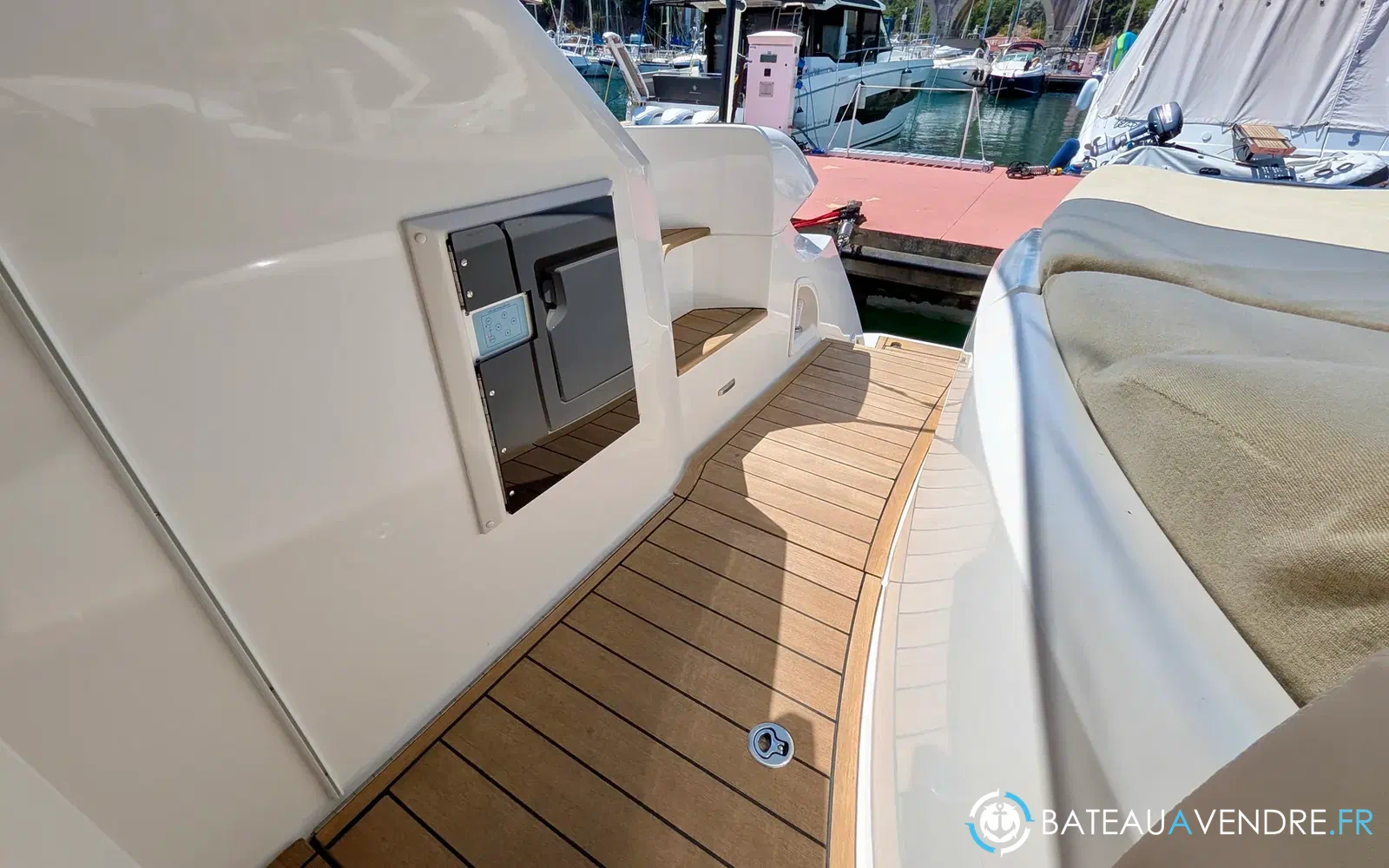 slider 11 Sessa Marine C43 Hard-Top
