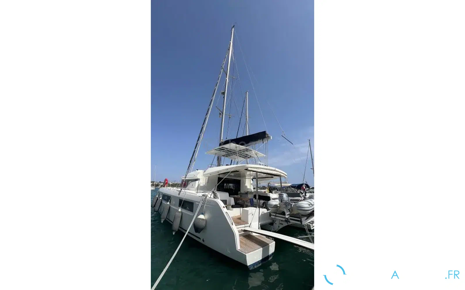 slider 3 Lagoon 50