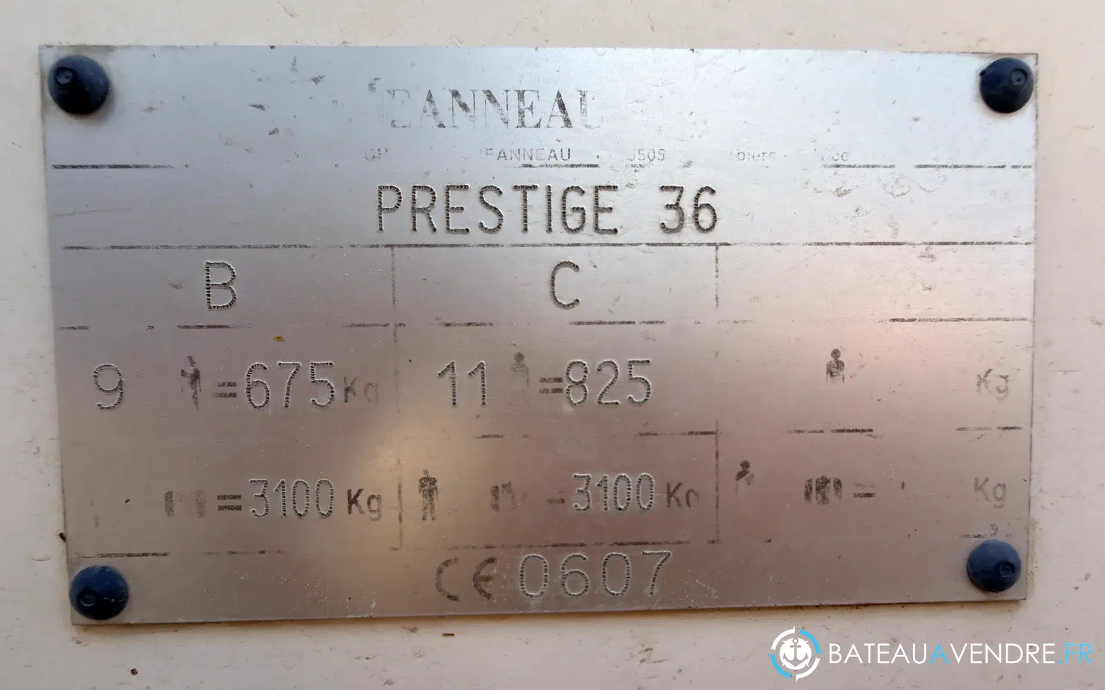 slider 30 Jeanneau Prestige 36