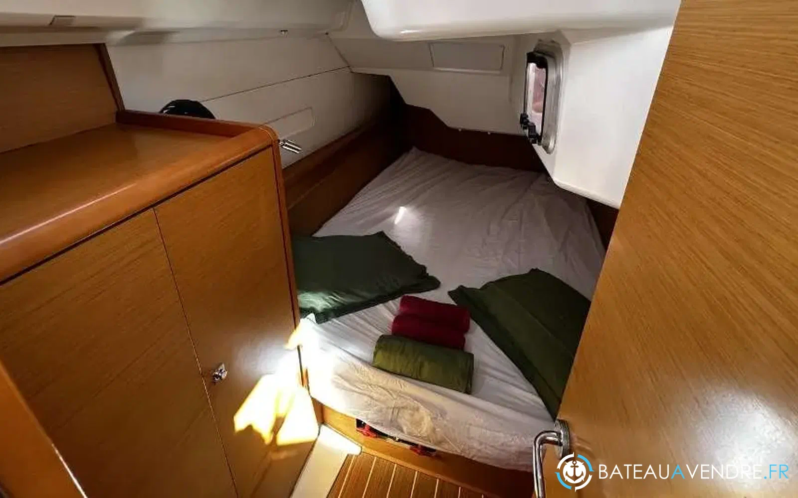 slider 7 Jeanneau Sun Odyssey 379