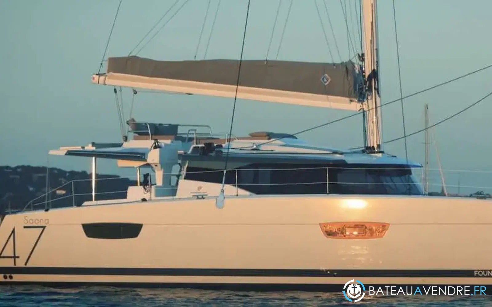 slider 0 Fountaine Pajot Saona 47