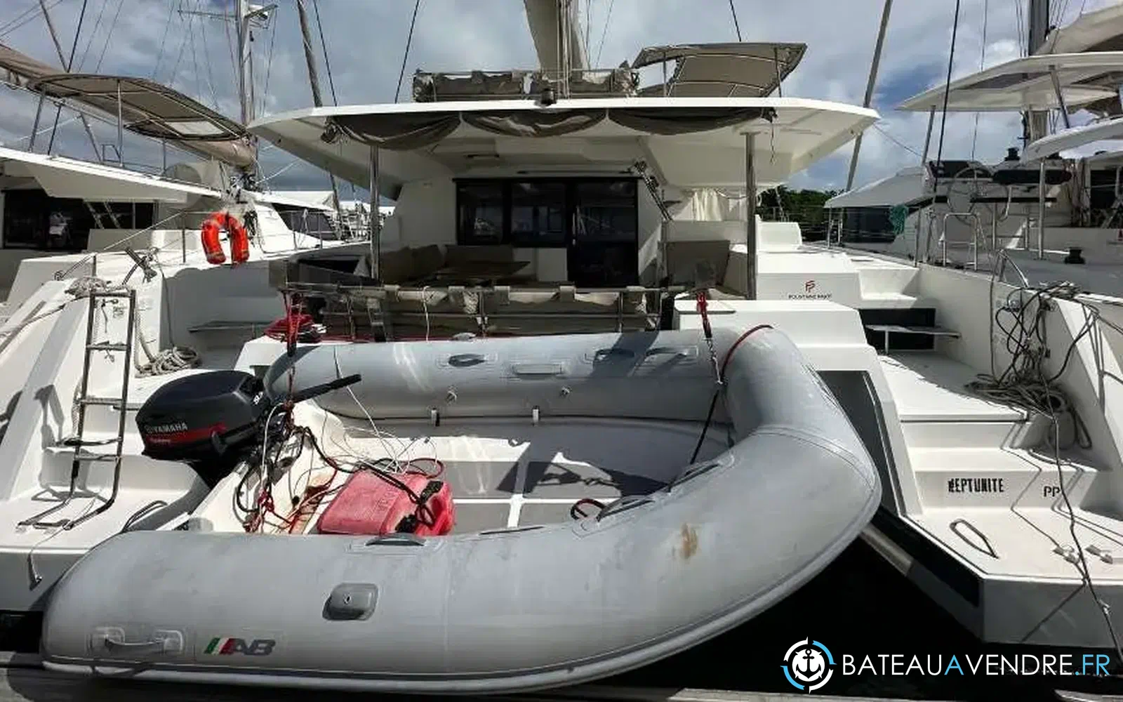 slider 9 Fountaine Pajot Saona 47
