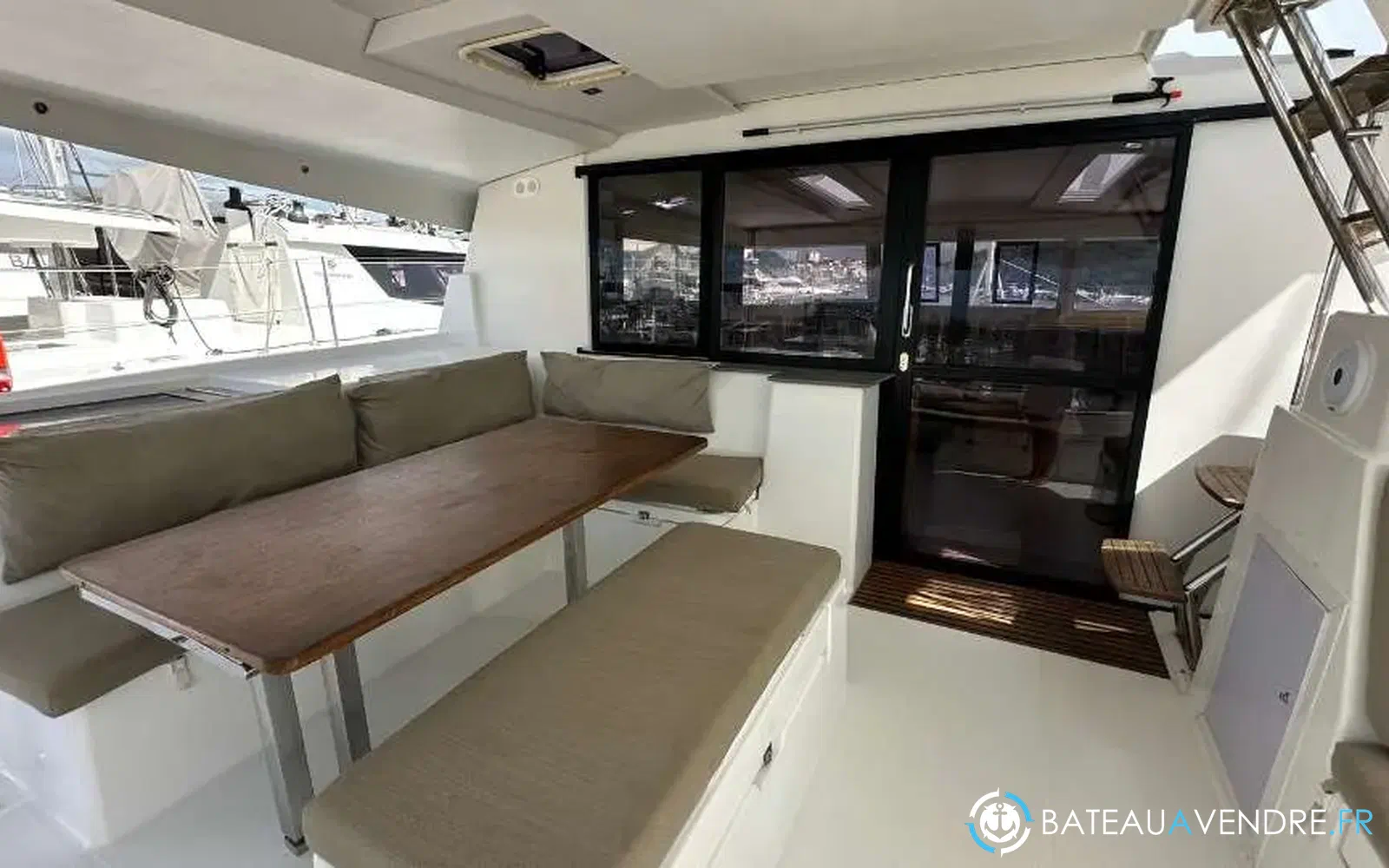 slider 11 Fountaine Pajot Saona 47