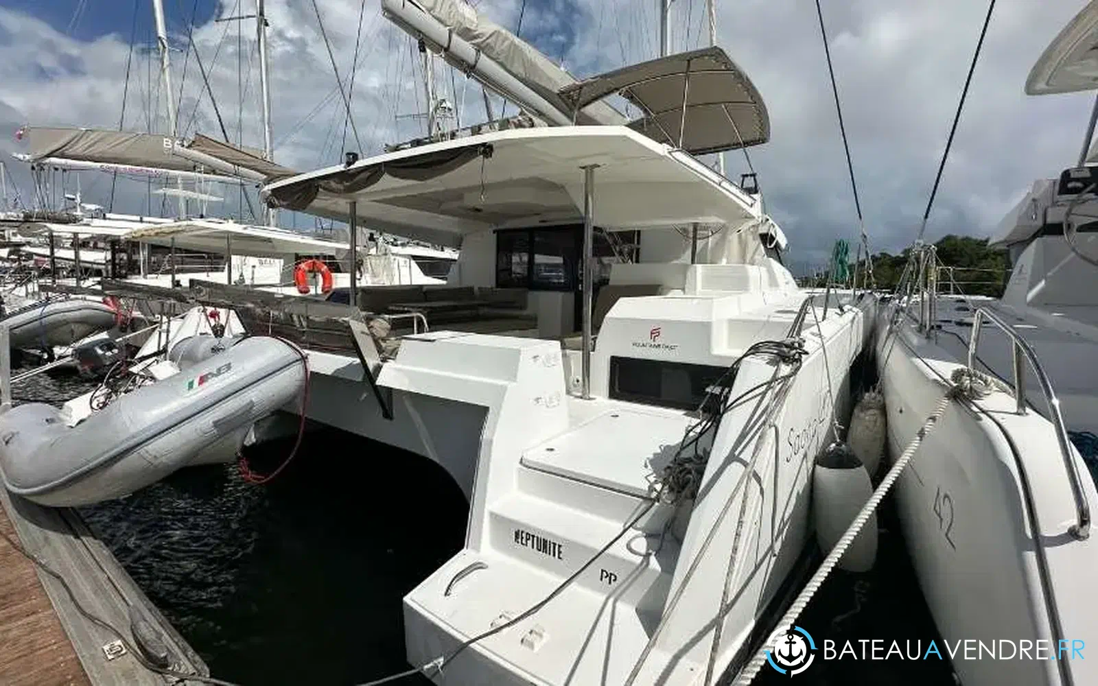 slider 1 Fountaine Pajot Saona 47