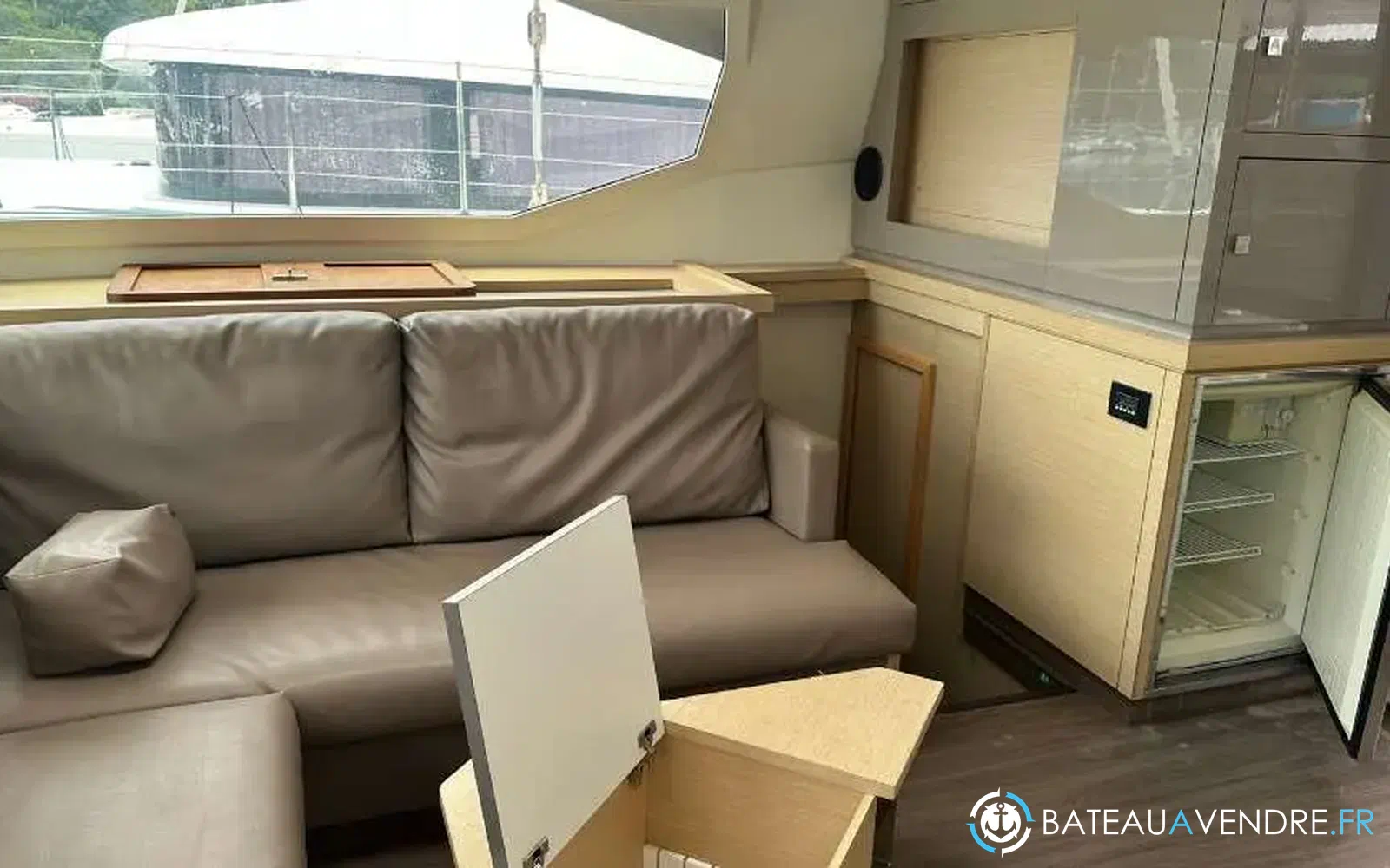 slider 21 Fountaine Pajot Saona 47