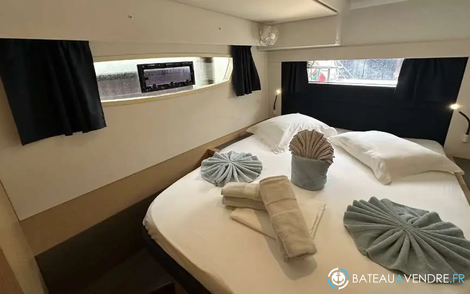 slider 26 Fountaine Pajot Saona 47
