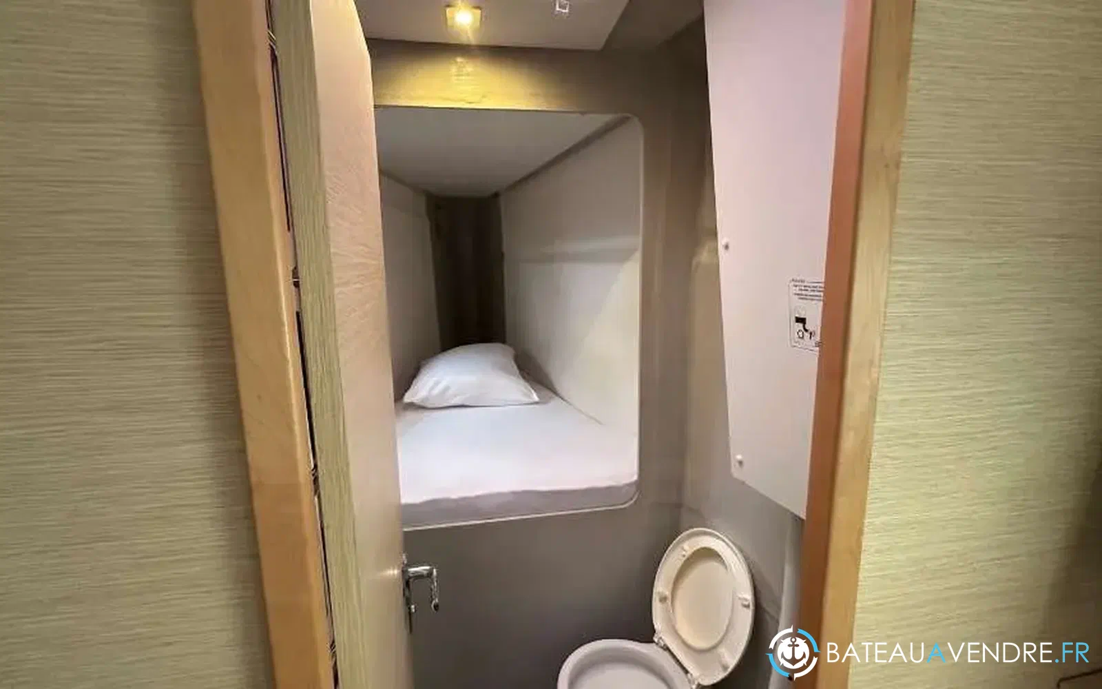 slider 28 Fountaine Pajot Saona 47